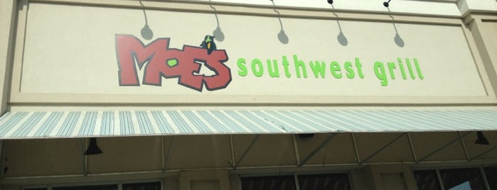 Moe's Southwest Grill is one of Lieux sauvegardés par Aubrey Ramon.