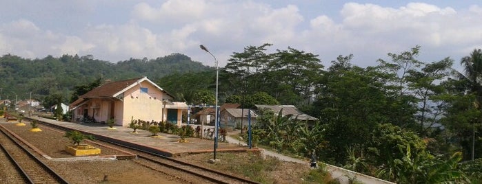 Stasiun Kretek is one of Train Station Java.