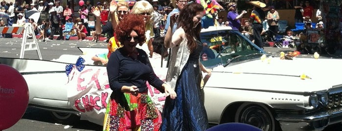 Doo Dah Parade is one of Los Angeles Curiosities.