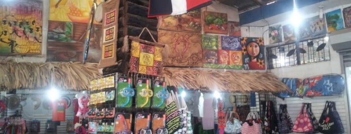 Yina Bambu Shop is one of Lugares guardados de Velebit.