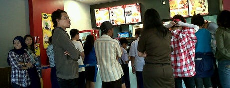 KFC is one of Makassar Bisa Tonji.