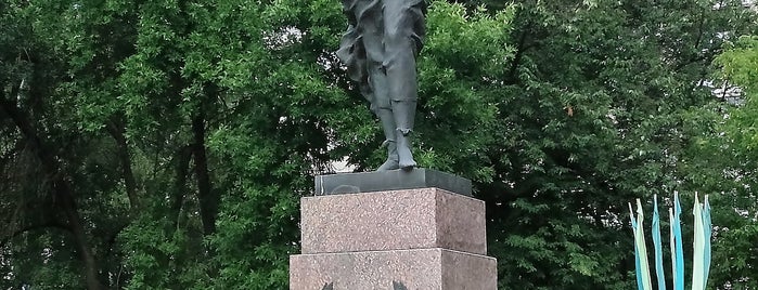 Памятник Варенцовой is one of Иваново Ивановской области.