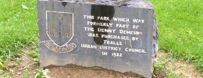 Tralee Town Park is one of Locais curtidos por Will.