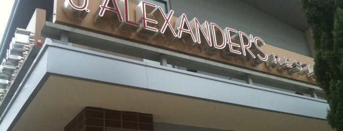J. Alexander's is one of สถานที่ที่ eva ถูกใจ.