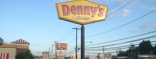 Denny's is one of Lieux qui ont plu à Marissa.