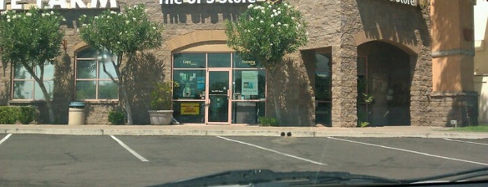 The UPS Store is one of Tempat yang Disukai Rob.