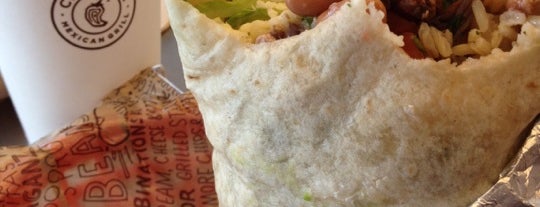 Chipotle Mexican Grill is one of Chrisさんのお気に入りスポット.