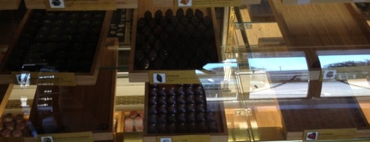 Chocolate Secrets is one of Locais salvos de Hannah.