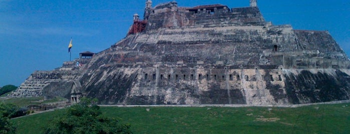 Castillo de San Felipe de Barajas is one of Lugares en Colombia!!!! :D.