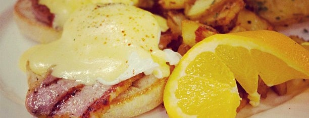 Epicure Café & Grill is one of Best Brunch Spots in Downtown Toronto.