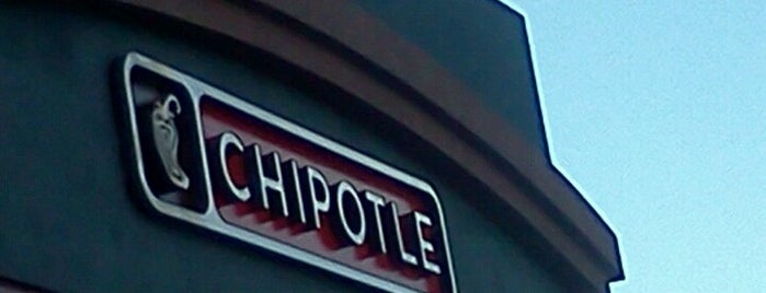 Chipotle Mexican Grill is one of สถานที่ที่ Marshie ถูกใจ.
