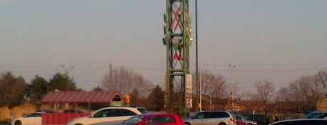 Upper Oakville Shopping Centre is one of Local.