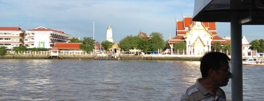 ท่าเรือท่าช้าง (Tha Chang Pier) N9 is one of tallpiscesgirl's Bangkok adventure.