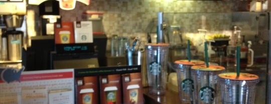 Starbucks is one of Tempat yang Disukai Giselle.