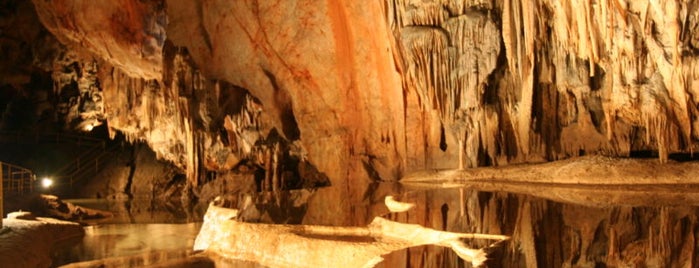 Jaskyňa Domica is one of UNESCO Slovakia - kultúrne/prírodné pamiatky.