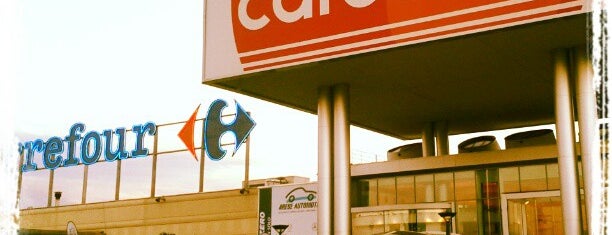 Carosello Shopping Centre is one of สถานที่ที่ Arne ถูกใจ.