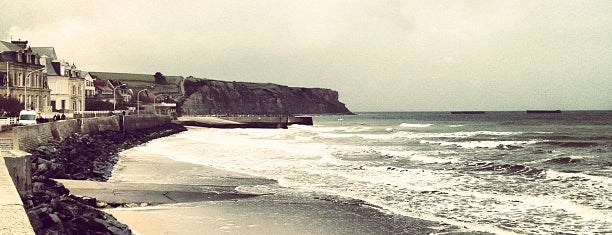 Plage d'Arromanches is one of Gaëlle : понравившиеся места.