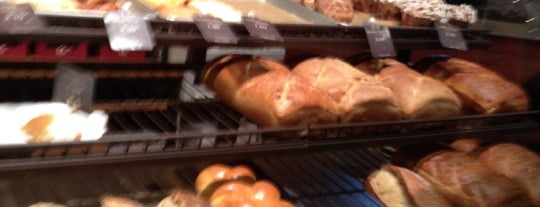 Panera Bread is one of Locais curtidos por Ryan.