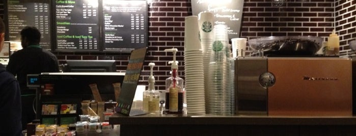 Starbucks is one of Aptraveler 님이 좋아한 장소.