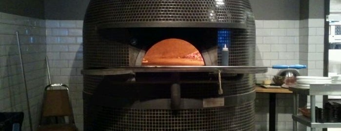 Double Zero Napoletana is one of favthingsatl's Saved Places.