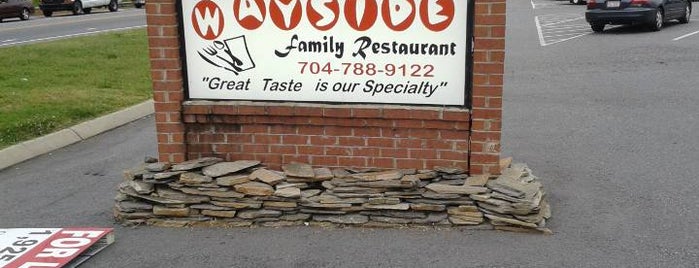 Wayside Family Restaurant is one of Orte, die Jenifer gefallen.