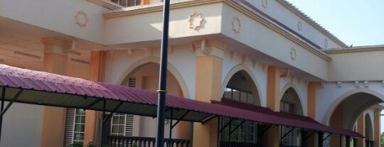 Masjid Kampung Chendor is one of Baitullah : Masjid & Surau.