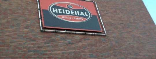 Heidehal Sports + Events is one of สถานที่ที่ Tom ถูกใจ.