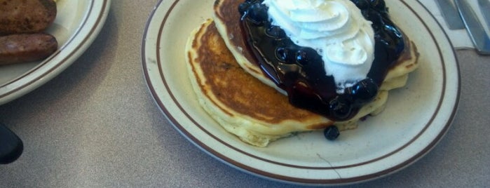 Blueberry Hill Family Restaurant is one of Christine's Saved Places.