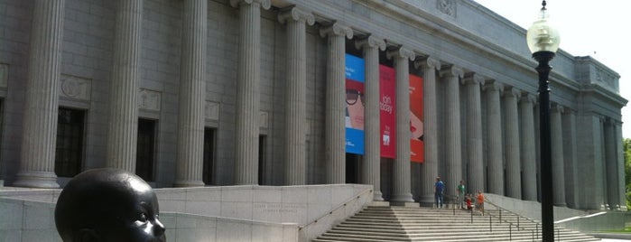 Musée des beaux-arts de Boston is one of Gradumacation.