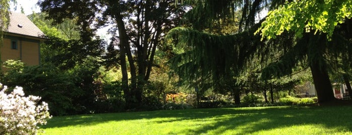 Barclay Heritage Square is one of Vancouver.