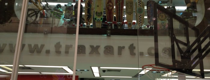 Traxart is one of Shopping Aricanduva - Correção.