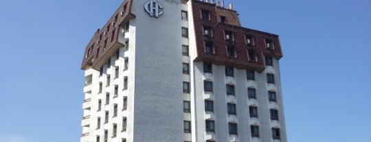 Hotel Continental is one of Cristian : понравившиеся места.