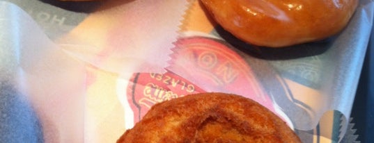 クリスピー・クリーム・ドーナツ 新宿サザンテラス店 is one of Krispy Kreme Doughnuts.