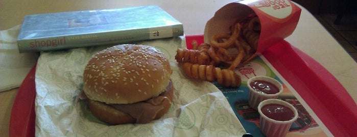 Arby's is one of Richardさんのお気に入りスポット.
