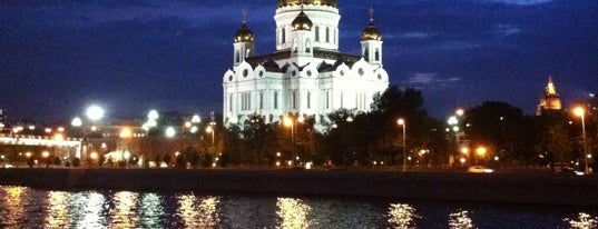 Причал «Театр Эстрады» / «Большой Каменный мост» is one of สถานที่ที่ Ekaterina ถูกใจ.