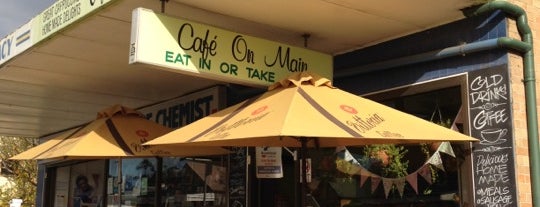 Cafe On Main is one of Lugares favoritos de hello_emily.