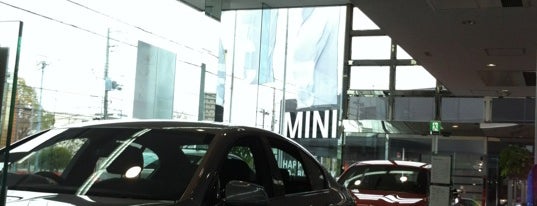 MINI TAKATSUKI is one of BMW MINIディーラー、カスタムショップ.