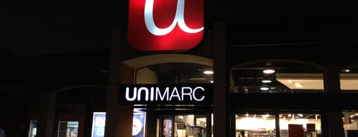 Unimarc is one of Lieux qui ont plu à Juan Andres.