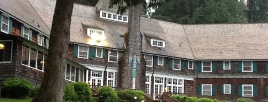 Lake Quinault Lodge is one of Sleepless, Hiking and the City of Glass.