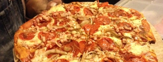 Pizza west is one of Posti che sono piaciuti a Joseaint.