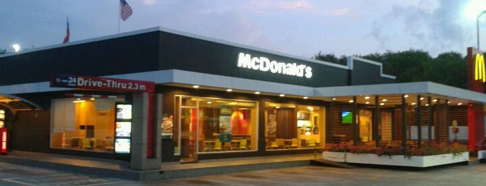 McDonald's is one of สถานที่ที่ Daniel ถูกใจ.