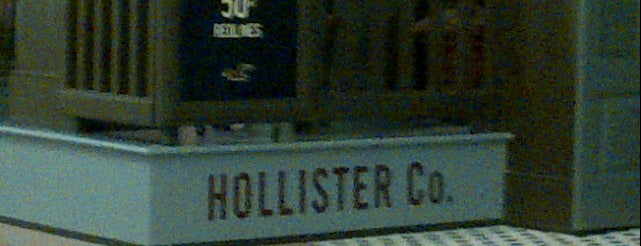 Hollister Co. is one of Places to shopping.