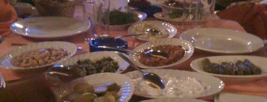 Yeni İdeal Restaurant is one of Posti salvati di Deha.
