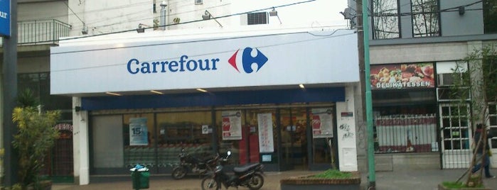 Carrefour Market is one of Lieux qui ont plu à Carlos Alberto.