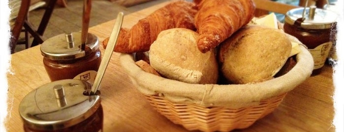 Le Pain Quotidien is one of Bruges // Early Bird.