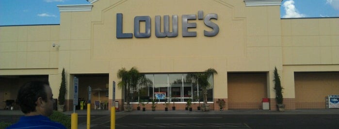 Lowe's is one of Posti che sono piaciuti a Christo.