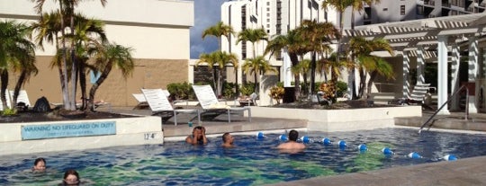 Hilton Waikiki Beach is one of Jamesさんのお気に入りスポット.