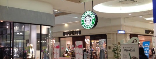 Starbucks is one of Tempat yang Disukai Masahiro.