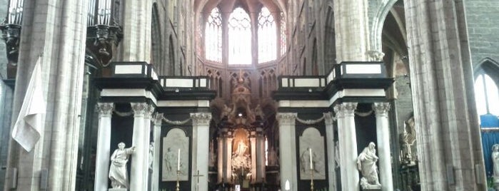 Catedral de San Bavón is one of Lugares favoritos de Kalle.