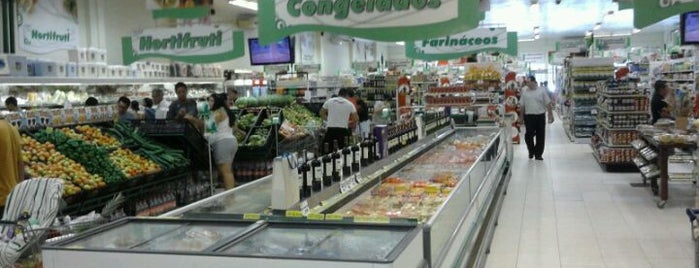 CR Supermercado is one of Santarém - PA.